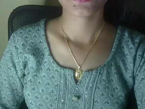 Snapshot of Shezi_N chatting on May 2026 03:18:02 PM Shezi N online show from May 2026 03:18:02 PM