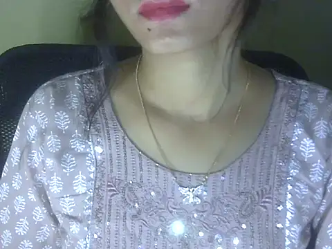 Snapshot of Shezi_N chatting on May 2026 02:03:01 PM Shezi N online show from May 2026 02:03:01 PM