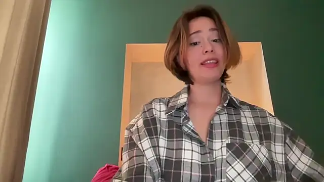 Snapshot of WillHannah chatting on April 2026 01:30:01 PM WillHannah online show from April 2026 01:30:01 PM