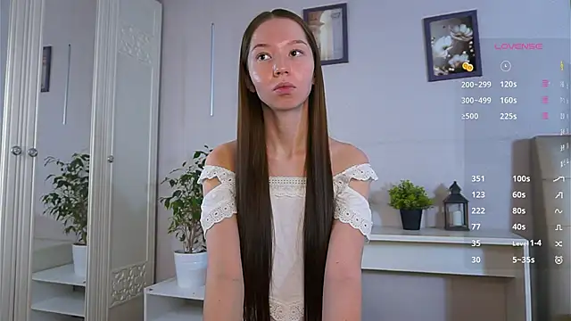 Snapshot of MayaHjelm chatting on November 2025 05:42:02 AM MayaHjelm online show from November 2025 05:42:02 AM