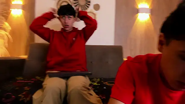 hoot booys  online show from January 2026 09:07:02 PM