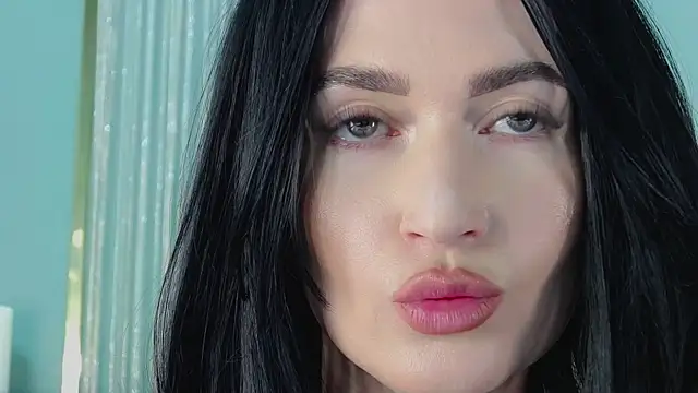 Snapshot of JaneWalch chatting on April 2026 10:31:01 AM JaneWalch online show from April 2026 10:31:01 AM