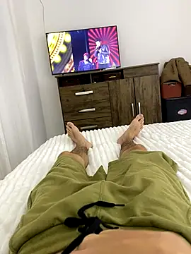 Snapshot of leozin01 chatting on November 2025 12:00:01 AM leozin01 online show from November 2025 12:00:01 AM