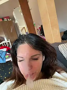 Snapshot of kinkysarahx chatting on April 2026 10:27:01 AM kinkysarahx online show from April 2026 10:27:01 AM