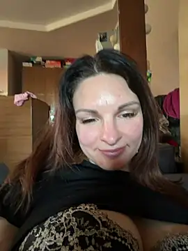 Snapshot of kinkysarahx chatting on April 2026 04:01:01 PM kinkysarahx online show from April 2026 04:01:01 PM