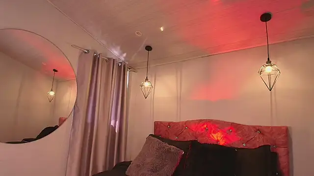 ivy bonnie online show from December 2025 02:00:02 PM