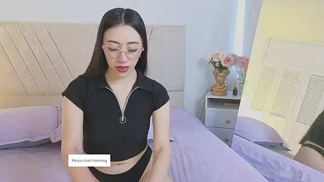 GabbieHill online show from November 2025 08:19:01 PM