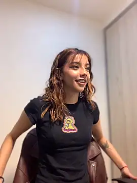 Snapshot of MiaaCute- chatting on March 2026 08:13:02 PM MiaaCute- online show from March 2026 08:13:02 PM