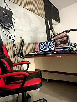 NatashaAzura online show from November 2025 02:02:01 PM