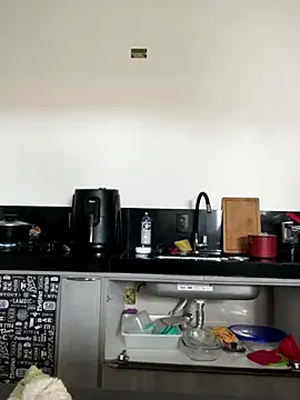 NatashaAzura online show from November 2025 03:16:02 PM