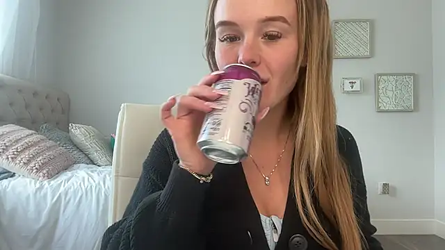 Amberjayxox0 online show from November 2025 08:14:01 PM