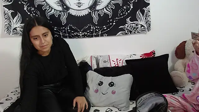 emily n abby online show from October 2025 12:20:01 PM