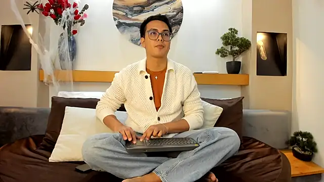 JohnBelRose online show from November 2025 07:15:02 PM