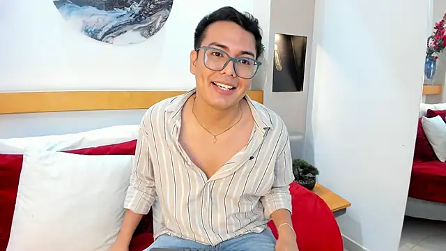 JohnBelRose online show from November 2025 08:33:02 PM