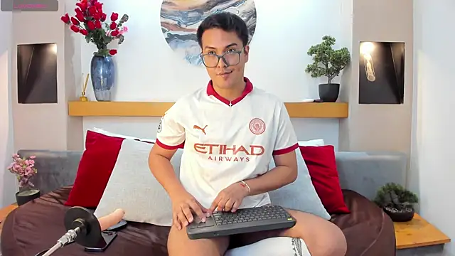 JohnBelRose online show from December 2025 07:43:01 PM