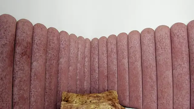 AuraSky  online show from December 2025 04:13:02 PM