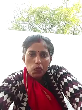 Snapshot of Pooja_shre chatting on November 2025 03:05:01 AM Pooja shre online show from November 2025 03:05:01 AM