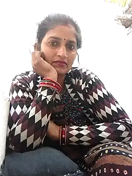 Snapshot of Pooja_shre chatting on November 2025 03:07:01 AM Pooja shre online show from November 2025 03:07:01 AM