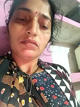 Snapshot of Pooja_shre chatting on December 2025 11:56:02 PM Pooja shre online show from December 2025 11:56:02 PM