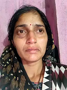 Snapshot of Pooja_shre chatting on December 2025 12:01:01 PM Pooja shre online show from December 2025 12:01:01 PM