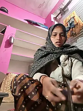 Snapshot of Pooja_shre chatting on January 2026 02:04:02 AM Pooja shre online show from January 2026 02:04:02 AM