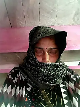 Snapshot of Pooja_shre chatting on January 2026 02:25:02 AM Pooja shre online show from January 2026 02:25:02 AM