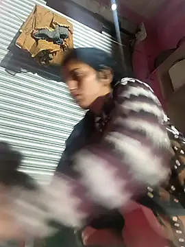 Snapshot of Pooja_shre chatting on January 2026 01:11:01 AM Pooja shre online show from January 2026 01:11:01 AM