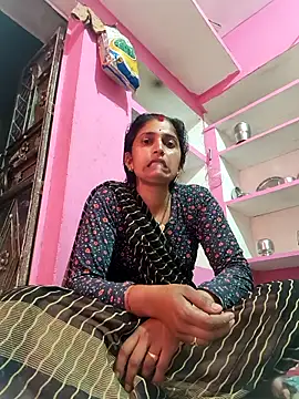 Snapshot of Pooja_shre chatting on February 2026 07:57:02 AM Pooja shre online show from February 2026 07:57:02 AM