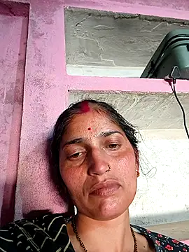 Snapshot of Pooja_shre chatting on February 2026 09:35:02 AM Pooja shre online show from February 2026 09:35:02 AM