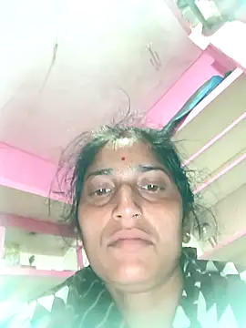 Snapshot of Pooja_shre chatting on February 2026 02:04:02 AM Pooja shre online show from February 2026 02:04:02 AM