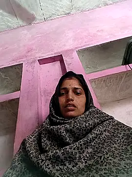 Snapshot of Pooja_shre chatting on February 2026 03:44:02 AM Pooja shre online show from February 2026 03:44:02 AM