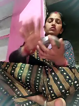 Snapshot of Pooja_shre chatting on February 2026 11:52:01 AM Pooja shre online show from February 2026 11:52:01 AM