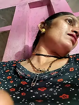 Snapshot of Pooja_shre chatting on February 2026 01:32:02 PM Pooja shre online show from February 2026 01:32:02 PM