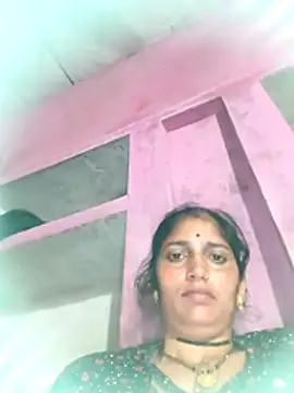 Snapshot of Pooja_shre chatting on February 2026 01:38:01 AM Pooja shre online show from February 2026 01:38:01 AM