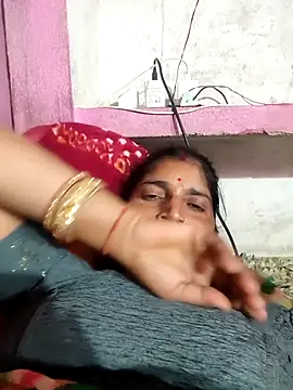 Snapshot of Pooja_shre chatting on April 2026 12:32:02 PM Pooja shre online show from April 2026 12:32:02 PM