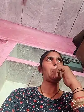 Snapshot of Pooja_shre chatting on April 2026 07:45:01 AM Pooja shre online show from April 2026 07:45:01 AM