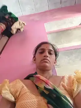 Snapshot of Pooja_shre chatting on June 2026 04:06:02 AM Pooja shre online show from June 2026 04:06:02 AM