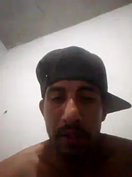 Snapshot of Orlao25cm chatting on April 2026 04:13:02 AM Orlao25cm online show from April 2026 04:13:02 AM