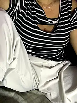 Minibo68 online show from October 2025 03:52:01 PM