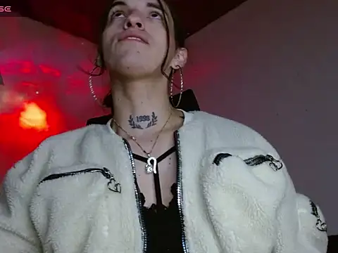 Snapshot of Scarlett_crastrawberry chatting on May 2026 05:03:01 AM Scarlett crastrawberry online show from May 2026 05:03:01 AM