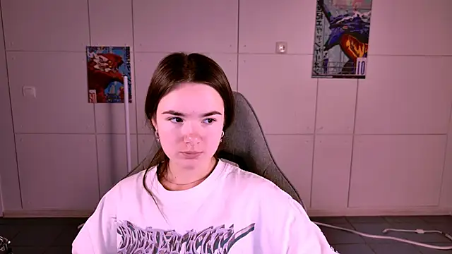 May Bloom online show from November 2025 05:09:02 AM