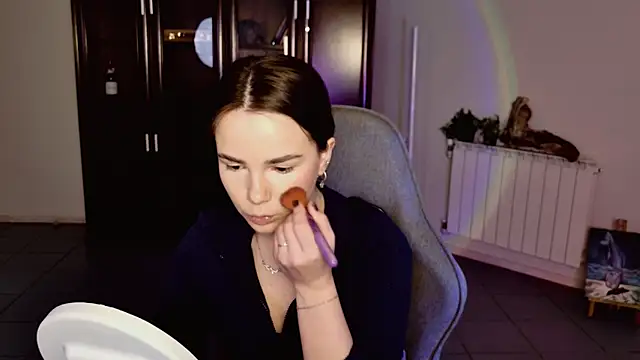 May Bloom online show from January 2026 09:12:02 AM