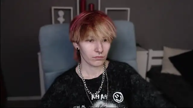 guitarandangell online show from April 2026 07:45:01 AM