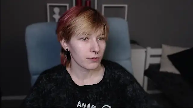 guitarandangell online show from April 2026 05:56:01 PM