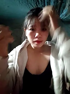 linh-miu99 online show from November 2025 03:38:02 PM