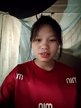 linh-miu99 online show from February 2026 01:44:01 PM