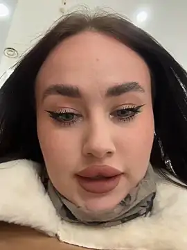 Snapshot of KiraSunshine chatting on November 2025 03:56:02 AM KiraSunshine online show from November 2025 03:56:02 AM