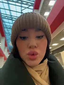 Snapshot of KiraSunshine chatting on November 2025 04:13:02 AM KiraSunshine online show from November 2025 04:13:02 AM