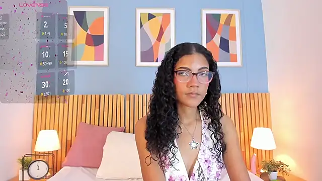 AuroraPinkk online show from December 2025 01:38:01 PM