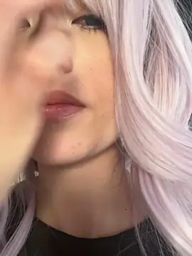 Tiny Dream online show from December 2025 08:04:02 PM